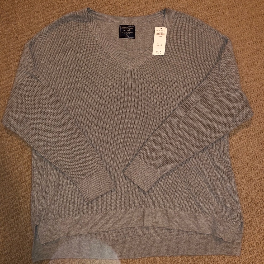 NWT gray A&F sweater sz XL